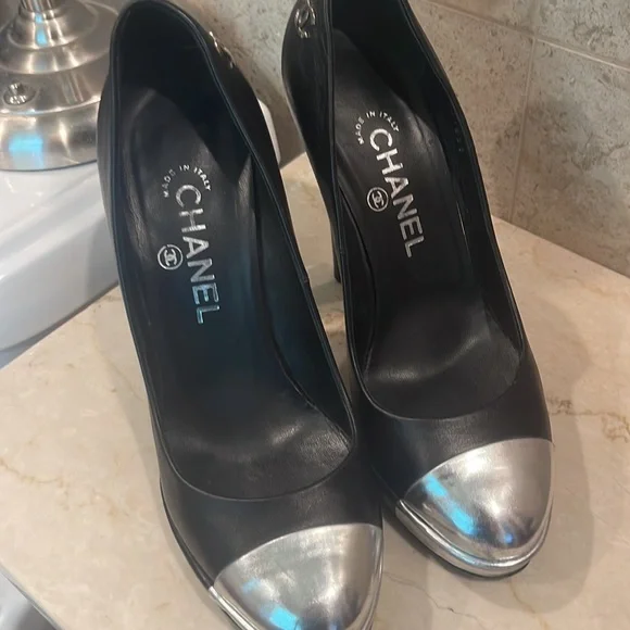 Chanel platform pumps - Picture 4 of 8